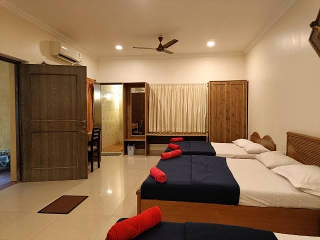 AC Triple Bedroom at Trikuta Bhawan Katra